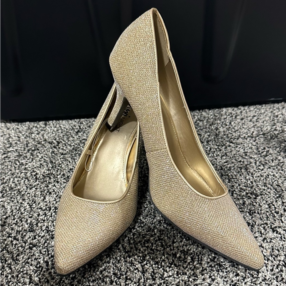 Fiona night shoes gold color with 3 inch heel never worn size 11